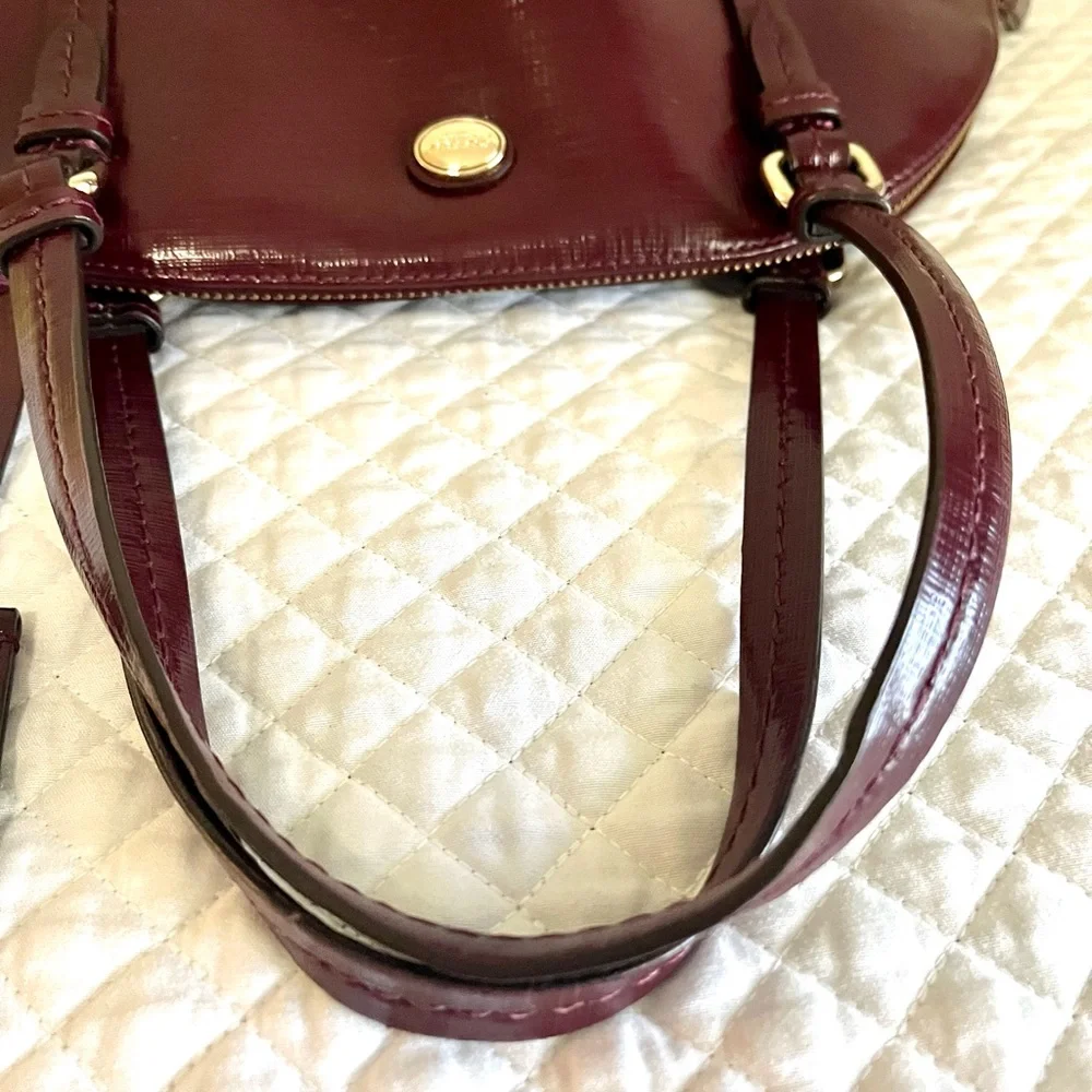 Coach - Picture 6 of 9